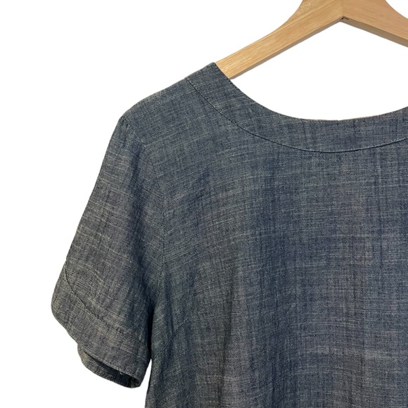 Chambray Short Sleeve Blouse with Full Back Zip Detail in Back Size Small - Picture 5 of 5